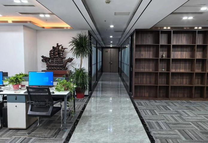 江西东润铝业有限公司解读铝单板氟碳喷涂工艺对建筑外墙耐候性的影响